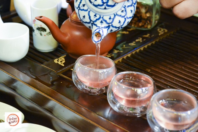 ดื่มชารสดี นั่งฟังเรื่องราวของชากับกูรู ที่ร้านชาหอมที เชียงใหม่