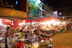 Permanent Link to ตลาดวโรรส (กาดหลวง) แหล่งของกินยามค่ำคืน