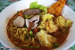 Permanent Link to ตั้ม ก๋วยเตี๋ยวต้มยำผักตำลึง ต้มยำรสเด็ดแห่งช้างคลาน