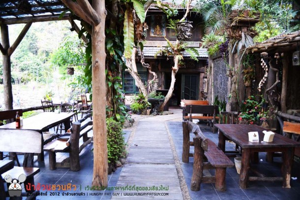 ธารทองลอด์จ ร้านอาหารอร่อย วิวสวยด้วยบรรยากาศรีสอร์ท