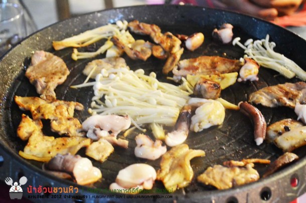 กินเนื้อย่างเกาหลี๊ เกาหลี ที่เมียงดง Korean BBQ สันติธรรม