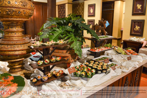 Friday Seafood Buffet at Akaligo Restaurant