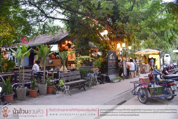 ร้านเดิม เดิม : ร้านนั่งดื่มบรรยากาศดี อาหารแปลกใหม่ หลังมอชอ