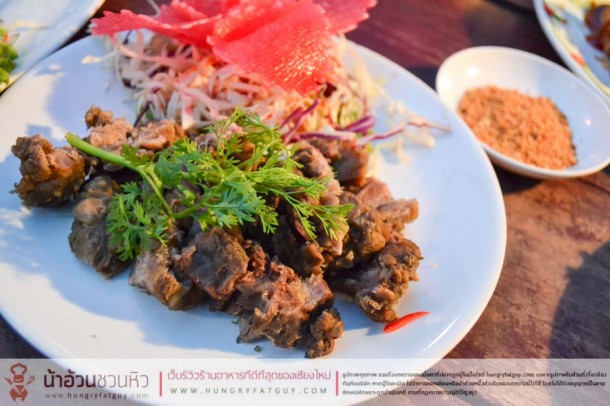 ร้านเดิม เดิม : ร้านนั่งดื่มบรรยากาศดี อาหารแปลกใหม่ หลังมอชอ