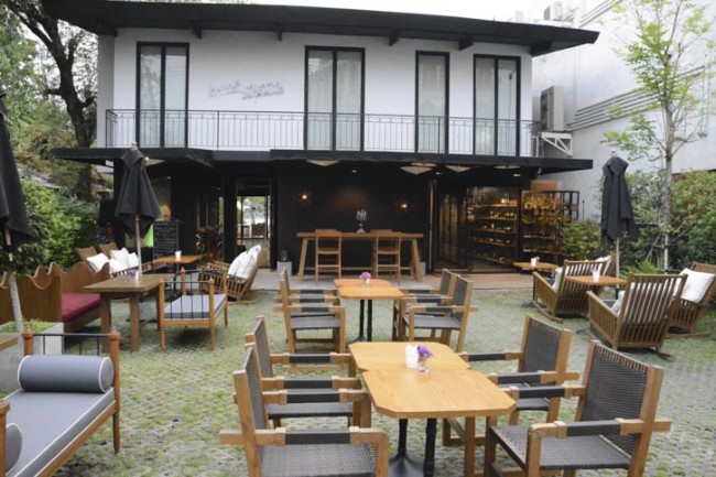 Lanna River Bar ร้านนั่งชิลเก๋ๆ ริมน้ำปิง เสน่ห์แห่งใหม่ของ Sala Lanna