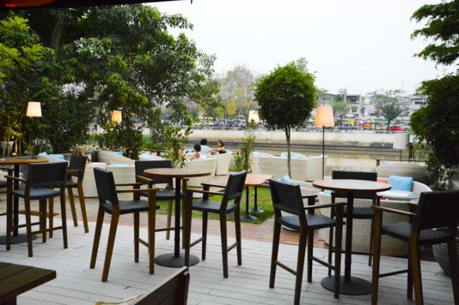 Lanna River Bar ร้านนั่งชิลเก๋ๆ ริมน้ำปิง เสน่ห์แห่งใหม่ของ Sala Lanna