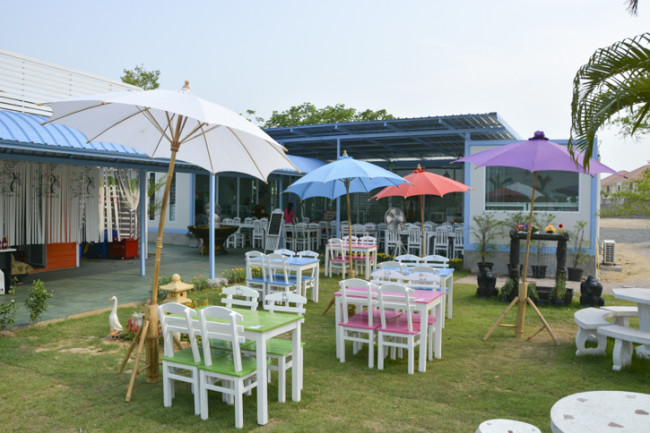 Charming Farm สันทราย ร้านอาหารอร่อยๆ ของคนรักน้องแกะ