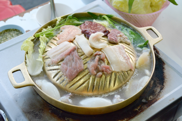 สุดยอดตำนานหมูกระทะเชียงใหม่เกือบ 30ปี ร้านหมูกระทะช้างเผือก