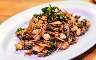 Permanent Link to ลาบไก่ป้ามัย หนึ่งในร้านลาบคู่เมืองเชียงใหม่ ใส่ใจทุกขั้นตอน