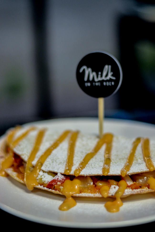 ร้านนม Milk on the rock