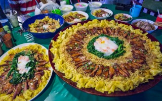 Permanent Link to “กูย้ายร้านแล้ว พวกมึงรู้กันยัง?” ซุ้มเฮียฮ๋ง บะหมี่มาเฟีย ร้านใหม่ใหญ่กว่าเดิม