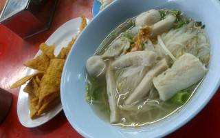Permanent Link to นวลก๋วยเตี๋ยวปลา ลูกชิ้นปลาสดไม่คาวและน้ำซุปร้าย
