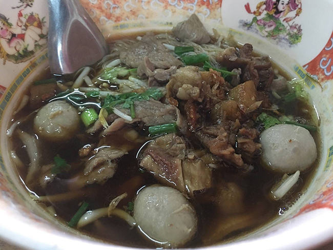 ก๋วยเตี๋ยวแดงโอชา